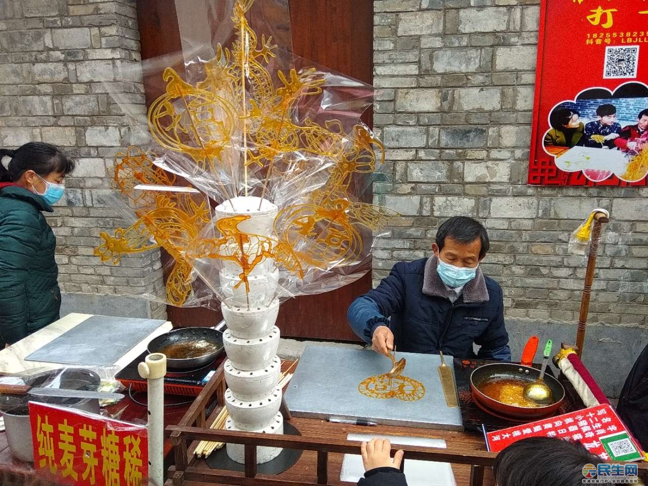 芜湖古城开街后,将来了一位中国糖画手艺人