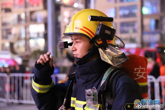 芜湖消防员小哥哥颜值有多能打怼脸拍都好看网友大呼爱了