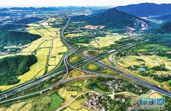 芜黄高速公路计划本月底全线通车